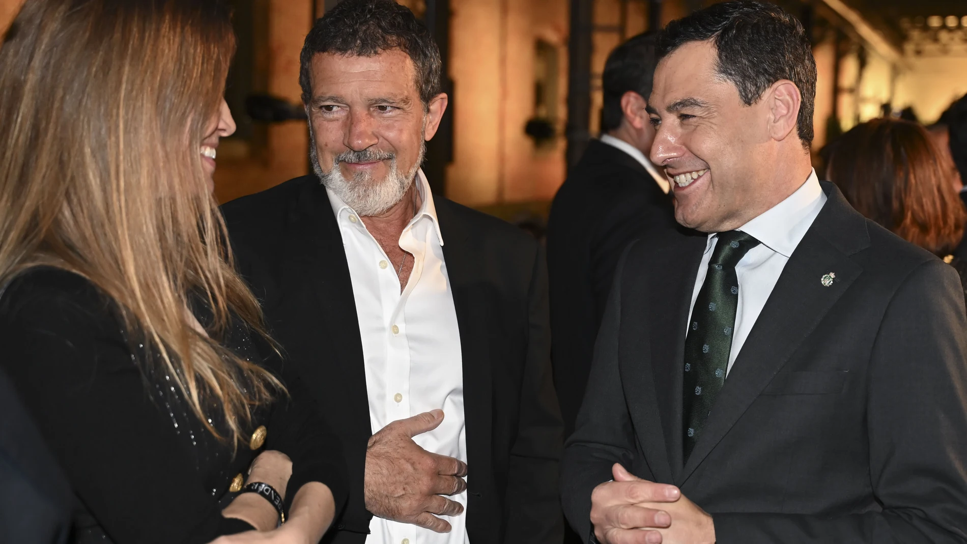 Nicole Kimpel, Antonio Banderas y Juanma Moreno
