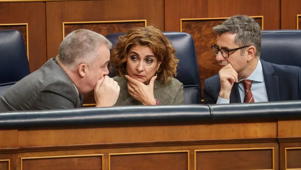 Santos Cerdán, Bolaños y Montero en el Congreso. David Jar