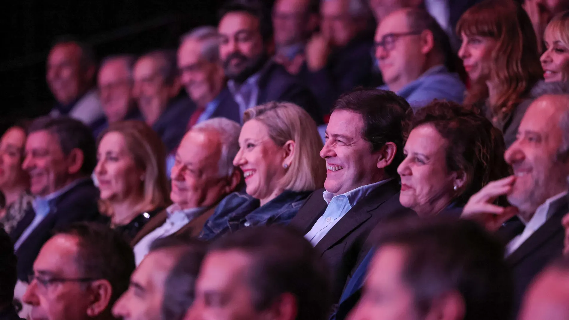 Mañueco junto a Isabel Blanco y Gonzalo Santonja