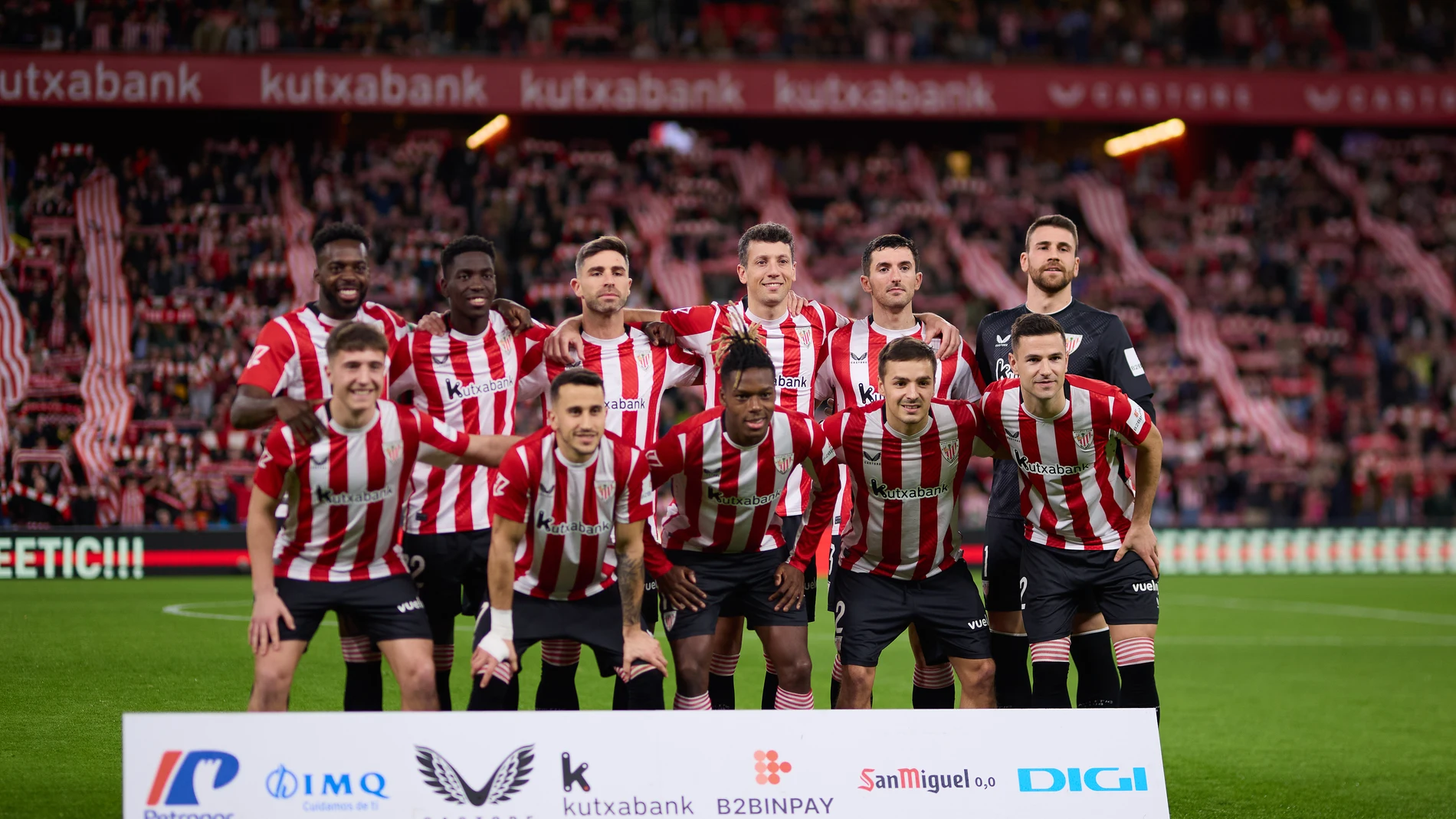 Plsyers of Athletic Club line up for a team photo during the LaLiga EA Sports match between Athletic Club and CD Leganes at San Mames on January 26, 2025, in Bilbao, Spain. AFP7 26/01/2025 ONLY FOR USE IN SPAIN