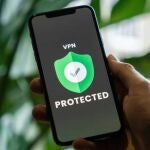 Móvil protegido por una VPN.