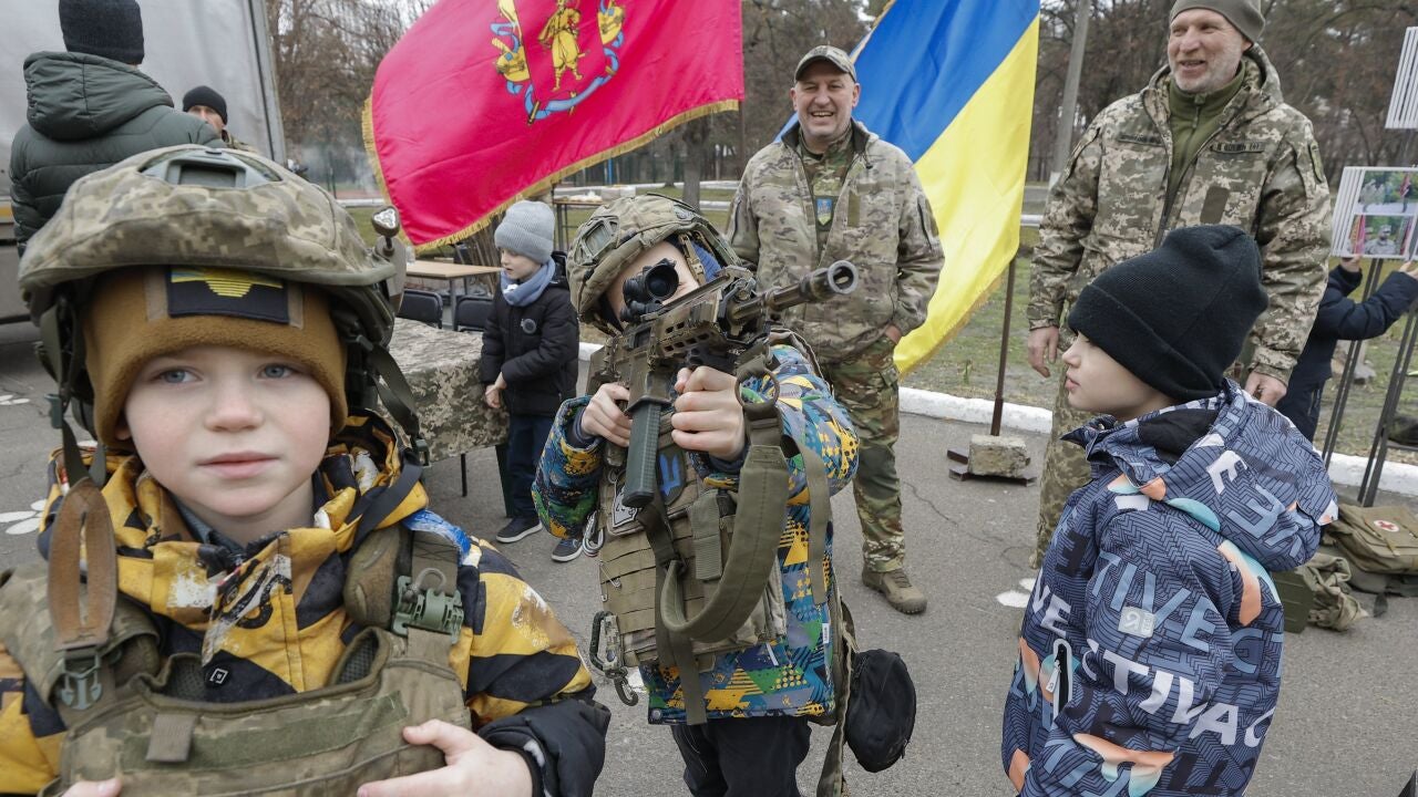 ウクライナ戦争 – 今日のロシアの土壇場：トランプは米国の24万人のウクライナ人の法的地位を取り消す予定です