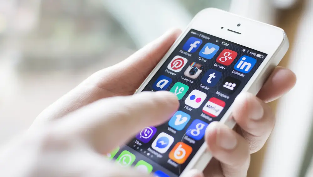 Nuestro Smartphone es un dispositivo muy vulnerable y los ciberdelincuentes aprovechan cualquier parte o función del móvil para intentar robar información sensible o dinero de nuestras cuentas bancarias