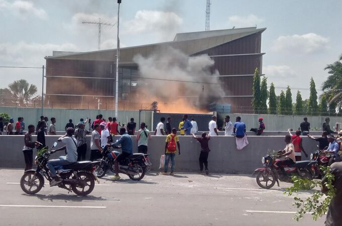 RDCongo.- La UE condena los ataques a embajadas en RDC en protestas a la ofensiva del M23