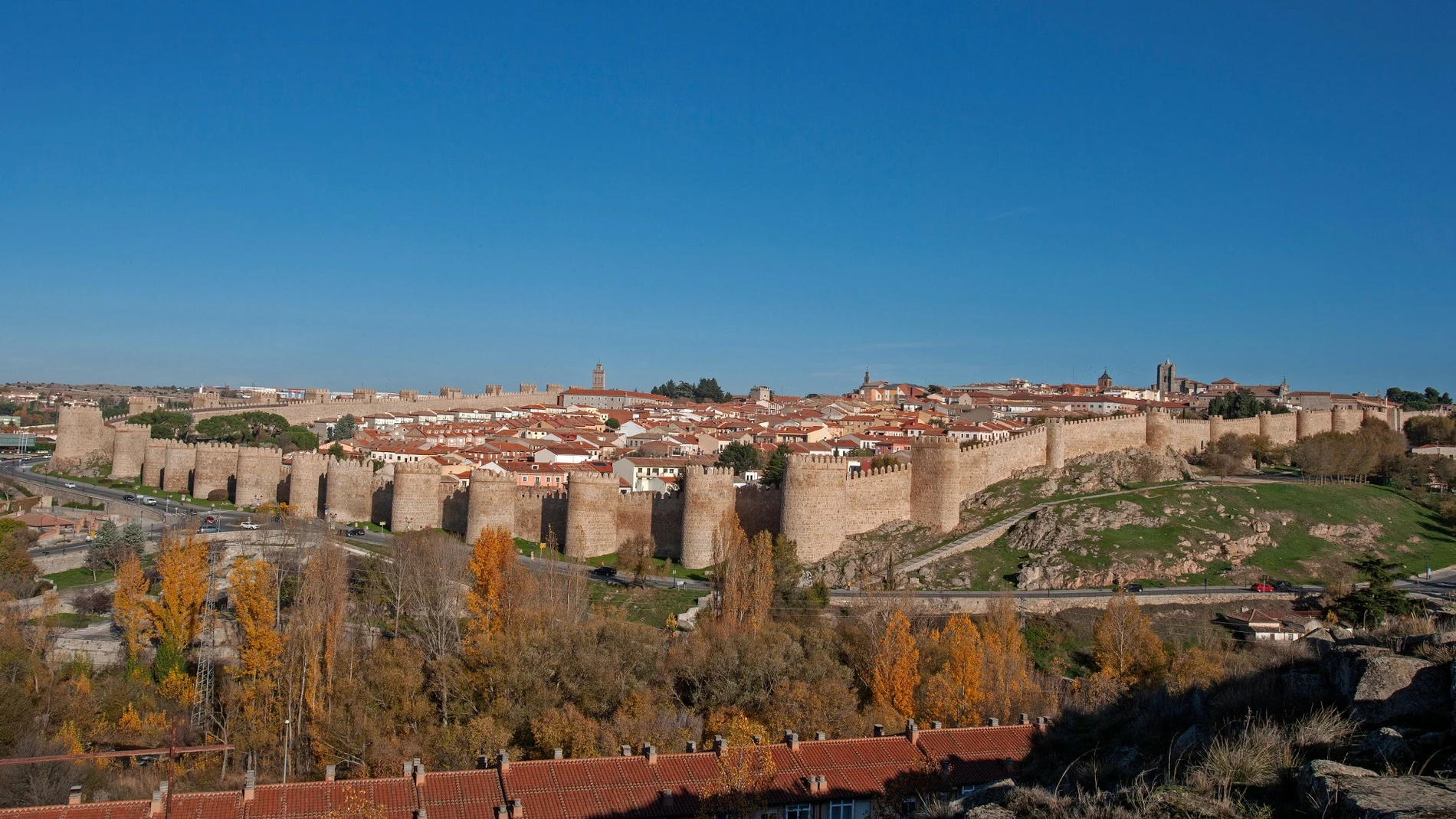 Vista exterior de la ciudad de Ávila