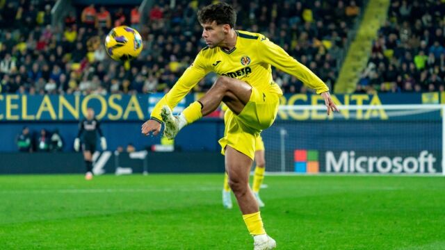 Juan Bernat con el Villarreal