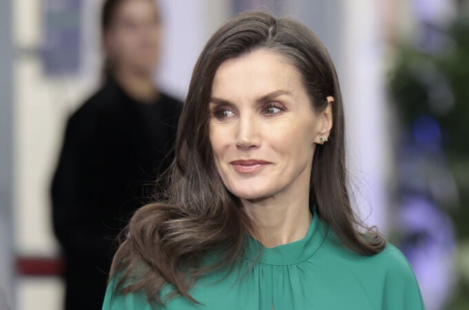 La Reina Letizia con vestido verde.