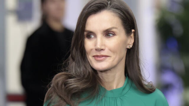 La Reina Letizia con vestido verde.