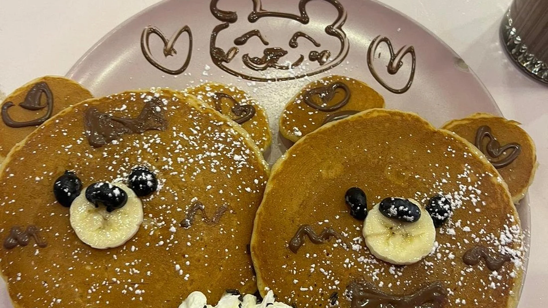 Abre en Asturias con colas de más de 400 personas el primer café de los amantes del manga: "Kawaii café"