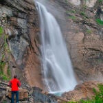 La impresionante cascada de este pueblo de Aragón que recuerda a Islandia