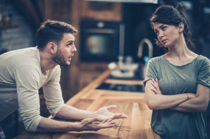La conversación que deberían tener todas las parejas antes de casarse, según expertos en divorcios