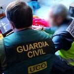 Sucesos.- Detenido en Alicante un hacker de 18 años por acceder a datos de la Guardia Civil, Defensa y la OTAN