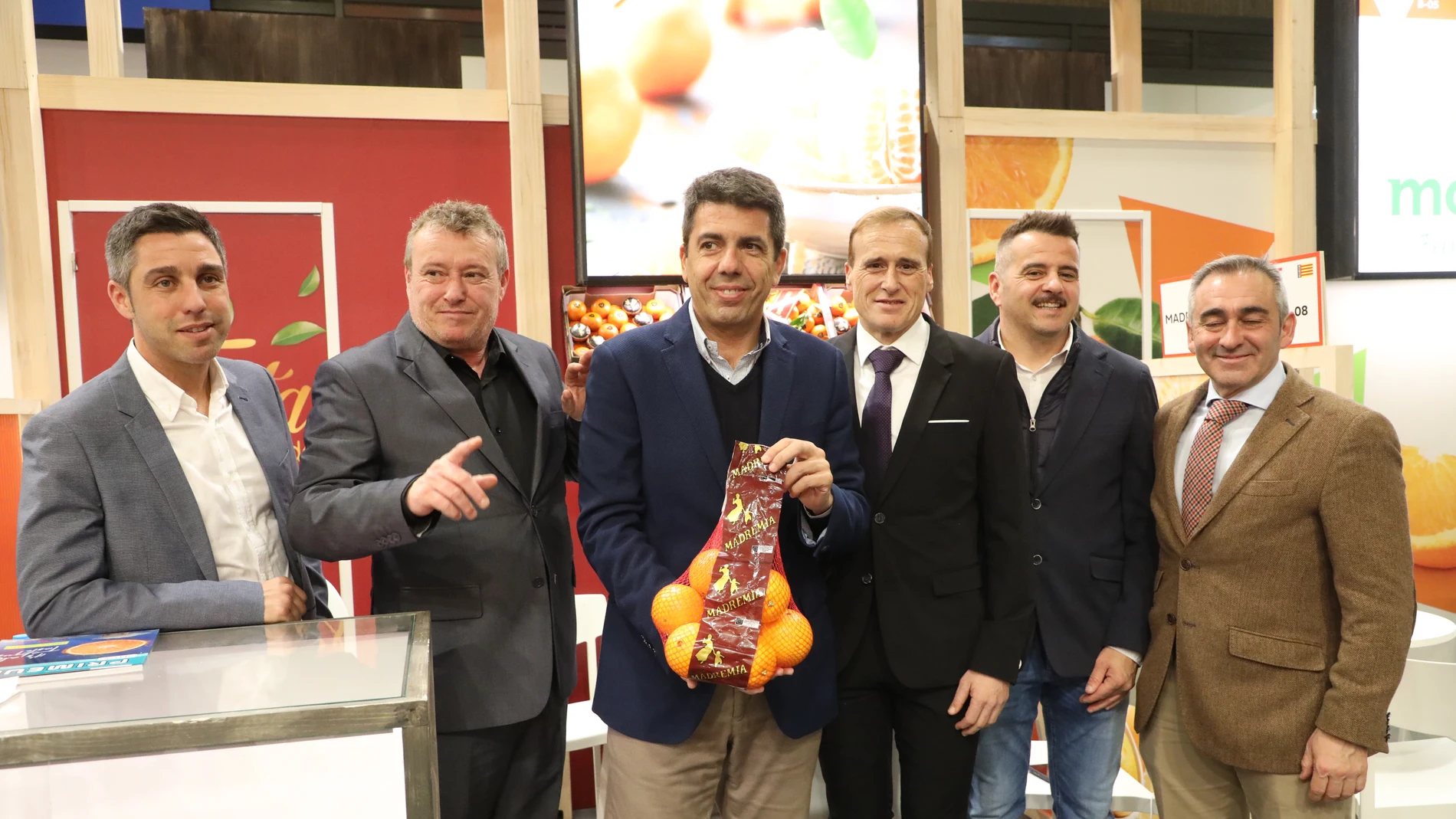 Mazón, hoy, en la feria Fruit Logistic de Berlín