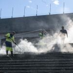 Tareas de limpieza en el Palacio de Congresos de Granada