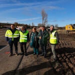 La alcaldesa de Burgos, Cristina Ayala, visita las obras de la prolongación del Bulevar junto a Roberto Saiz, delegado de la Junta en la provinciaburgalesa