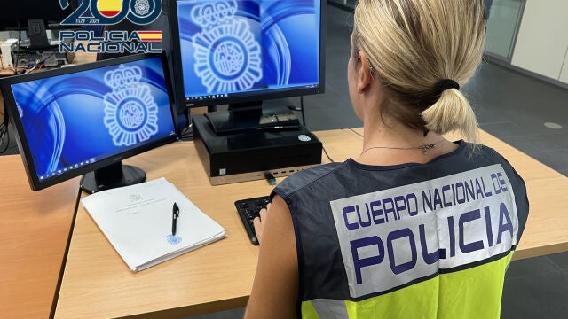 Los detenidos por sustraer tarjetas de crédito a ciudadanos son de nacionalidad peruana 