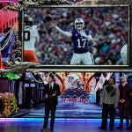 Super Bowl Honors Football