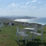 ¿Sabes dónde está la terrazuca con las vistas más espectaculares de Cantabria? En este lugar de ensueño