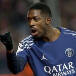 Dembélé celebra uno de los dos goles que marcó al Brest