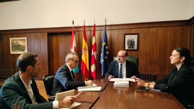 Marco Morala se reúne con responsables de Endesa