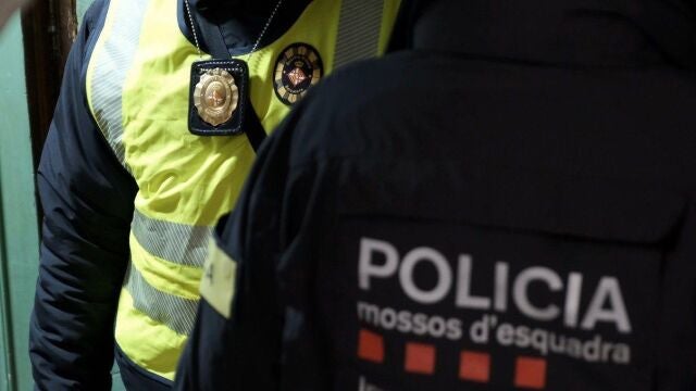 Siete detenidos y tres narcopisos desmantelados en Ciutat Vella (Barcelona)