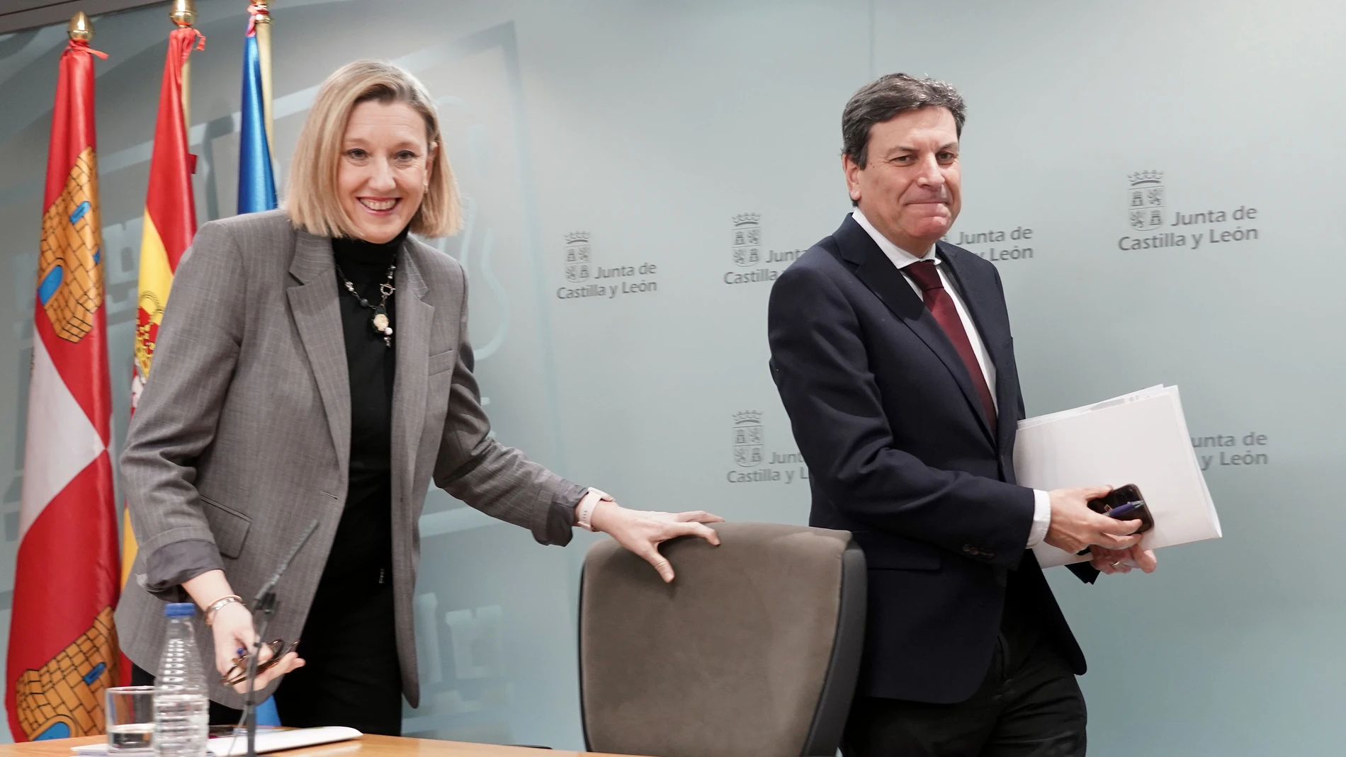 Isabel Blanco junto a Carlos Fernández Carriedo en la rueda de prensa