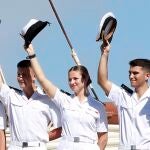 La Princesa Leonor, recibida junto al 'Juan Sebastián Elcano' al son de la batucada en Salvador de Bahía