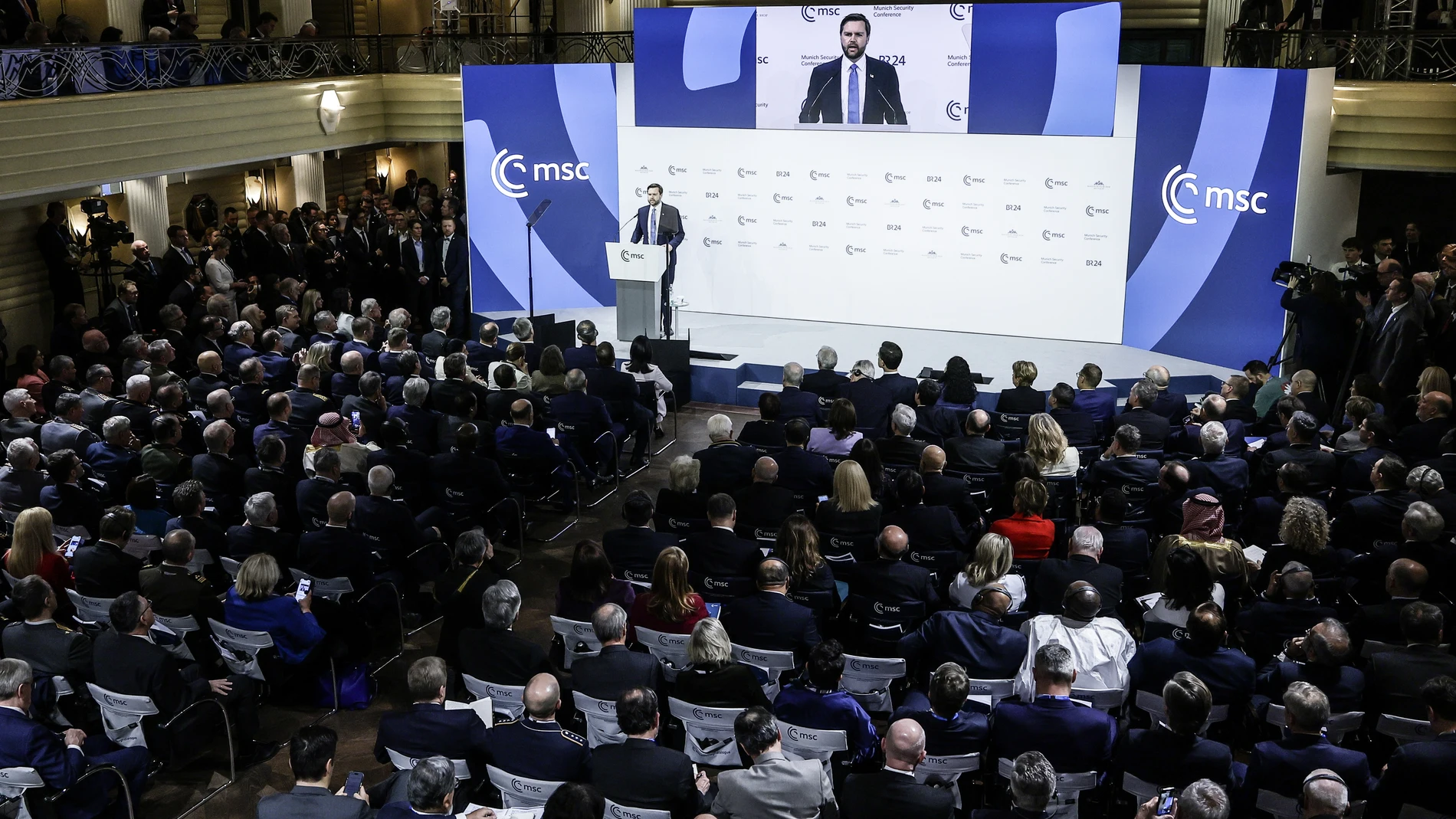 Munich (Germany), 14/02/2025.- US Vice President JD Vance speaks during the 61st Munich Security Conference (MSC), in Munich, Germany, 14 February 2025. High-level international decision-makers meet at the 61st Munich Security Conference in Munich from 14 to 16 February 2025 during their annual meeting to discuss global security issues. (Alemania) EFE/EPA/RONALD WITTEK