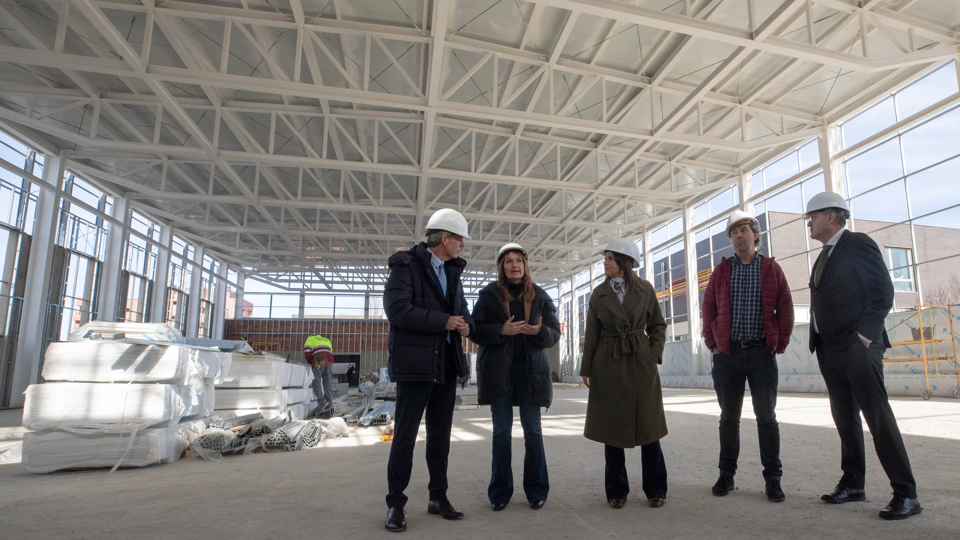 La consejera de Educación, Rocío Lucas, visita las obras realizadas en el Centro Integrado de Formación Profesional de Ávila