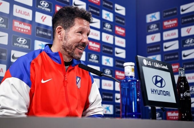 Simeone: "Precisamos de todos os jogadores, não podemos nos isolar de uma partida para outra".