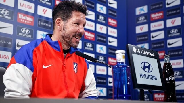 Simeone: "Precisamos de todos os jogadores, não podemos nos isolar de uma partida para outra".