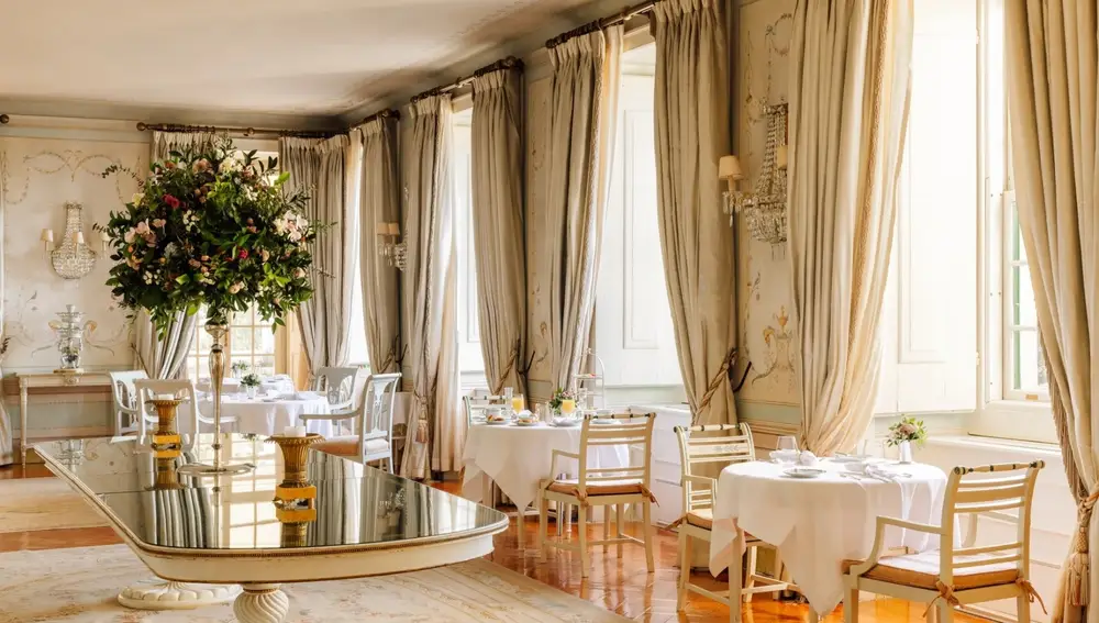 Cenar en un escenario histórico tan especial convierte la velada en inolvidable