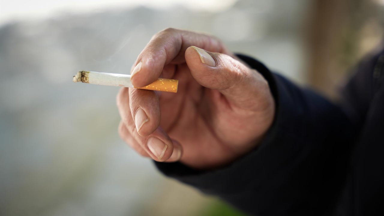 Dejar de fumar puede ayudar a recuperarse de otras adicciones, según un estudio