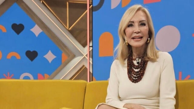Carmen Lomana con vestido de punto.