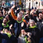 El alcalde de Valladolid, Jesús Julio Carnero, junto a Monseñor Luis Argüello da la bienvenida a las familias participantes en el encuentro