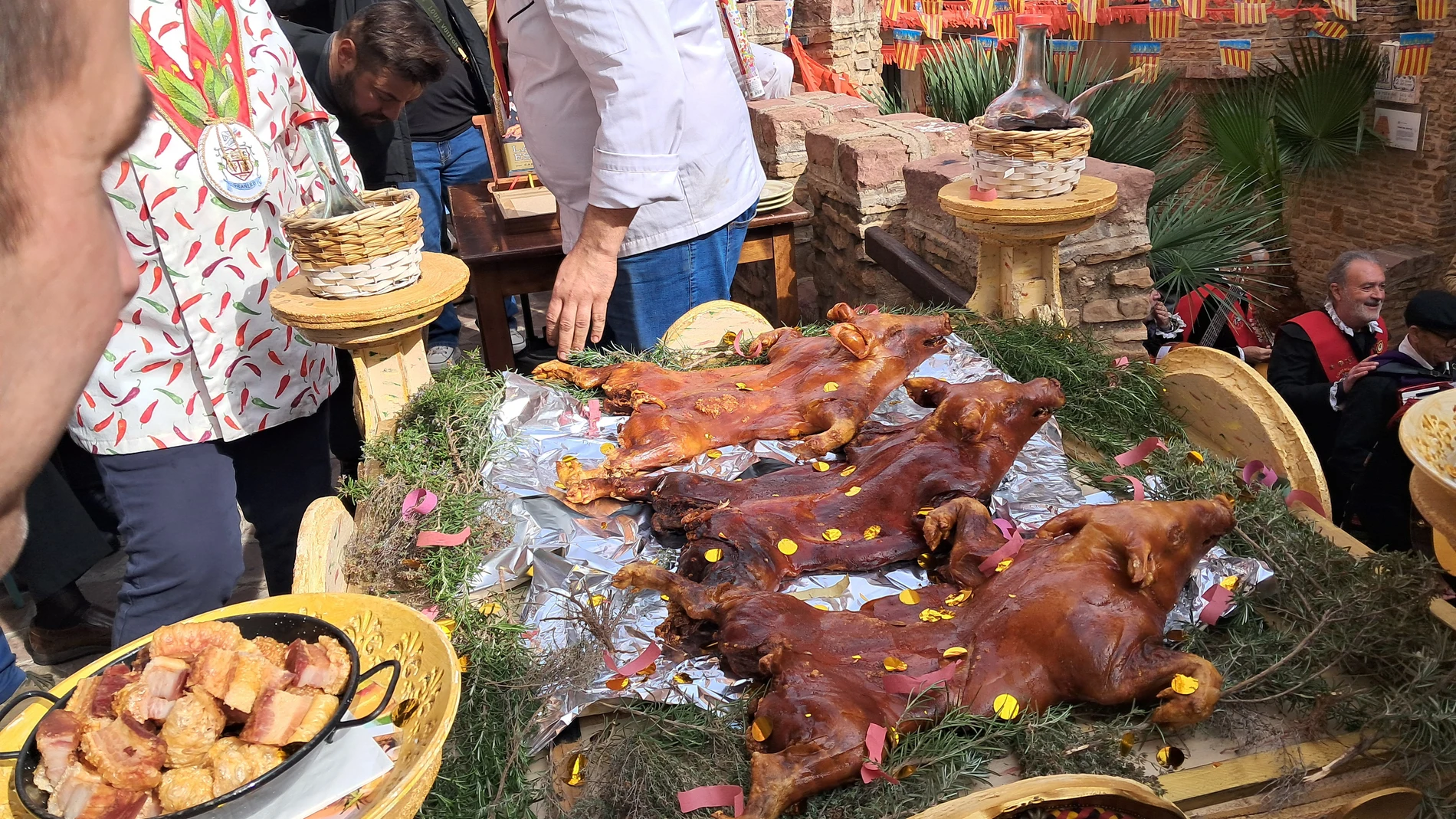 La matanza del cerdo es una tradición antiquísima que en numerosas localidades se convertía en una populosa fiesta de invierno.