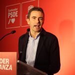 Sust.- Buruaga (PP) felicita a Casares por su elección como secretario general del PSOE de Cantabria