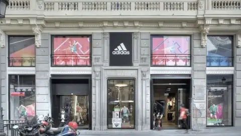 El chollo del día es esta camiseta Adidas y ahora quiero una en cada color