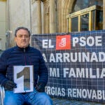 El actor César Vea inicia una huelga de hambre ante el Parlamento de La Rioja