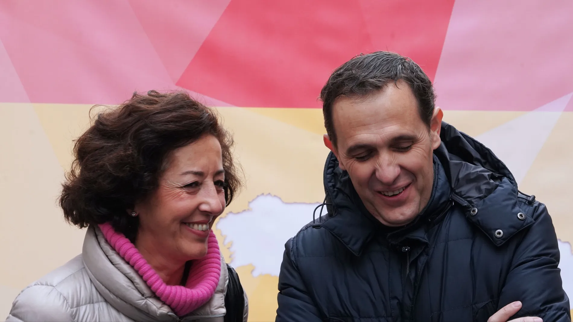 El presidente del PP de Valladolid, Conrado Íscar;y las secretaria general, Mercedes Cantalapiedra, en un acto del partido
