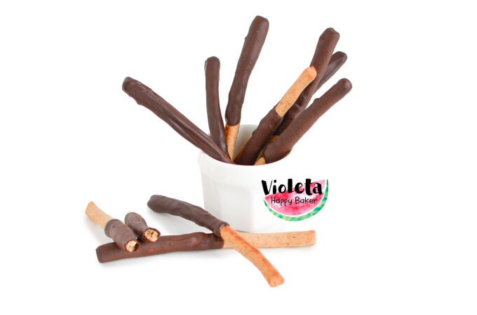 Palitos de galleta bañados en chocolate