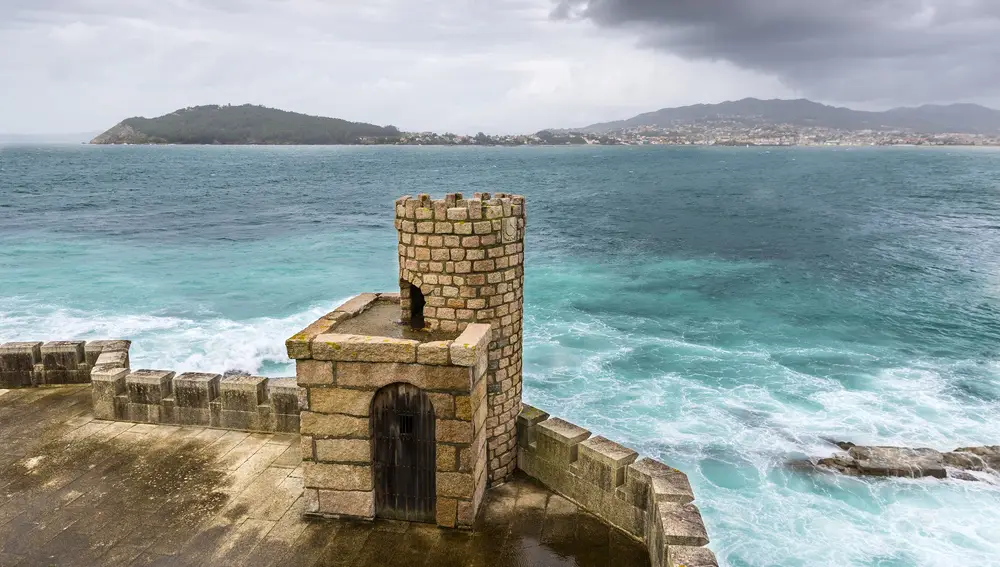 Torre defensiva de la fortaleza