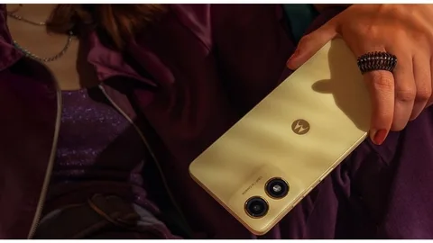 Motorola revienta el mercado con este móvil por menos de 70 euros: cámara con IA y batería brutal