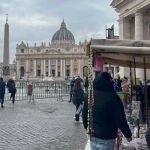 La normalidad reina en la plaza de San Pedro, a pesar de la hospitalización de Francisco