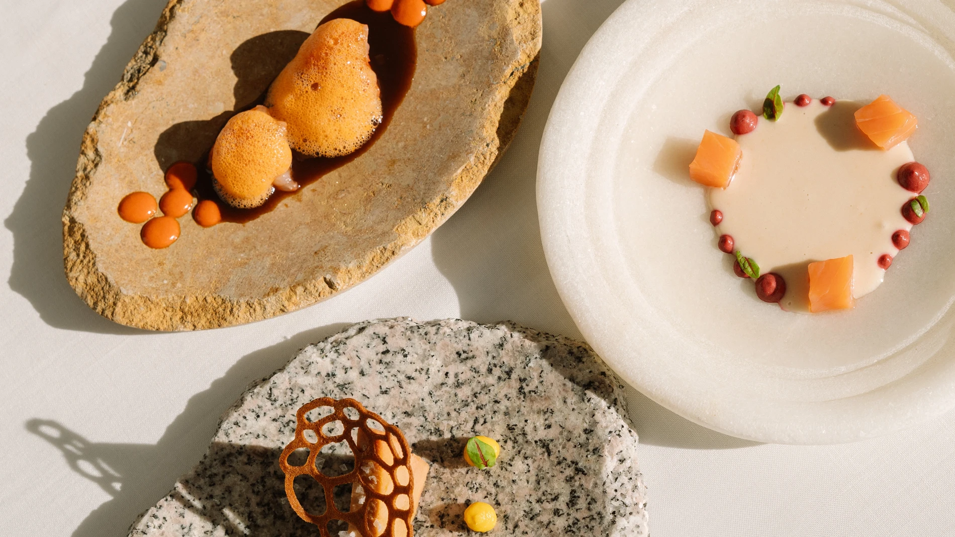 Palacio Arriluce : Menú degustación Beñat Ormaetxea : salmón marinado, foie micuit y gambero Rosso