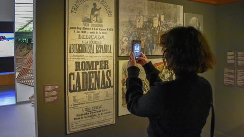 Una de las salas de la exposición en el Museu Marítim