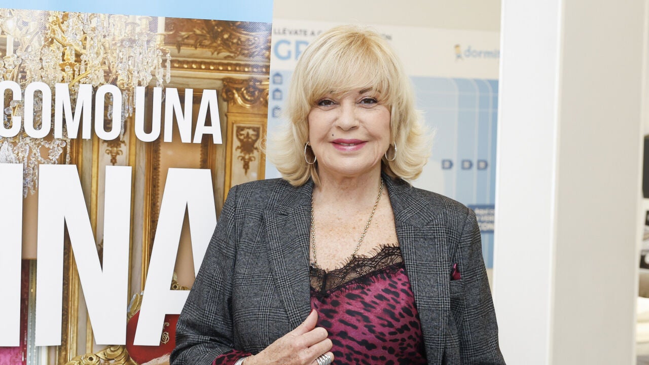 Bárbara Rey tiene claro a sus 75 años años que el traje más clásico ...