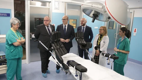 Alejandro Vázquez visita el complejo asistencial de Zamora