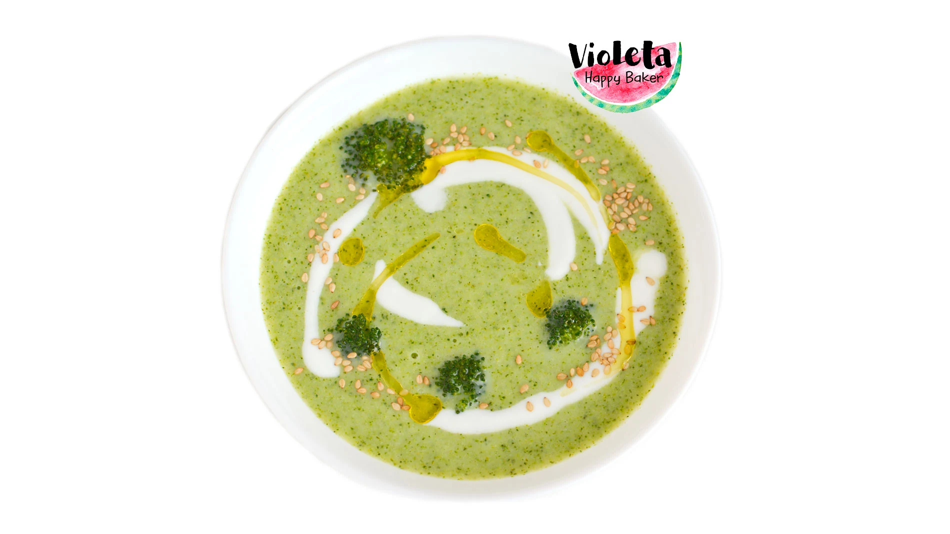 Cuenco con crema de verduras, yogur y aceite de oliva