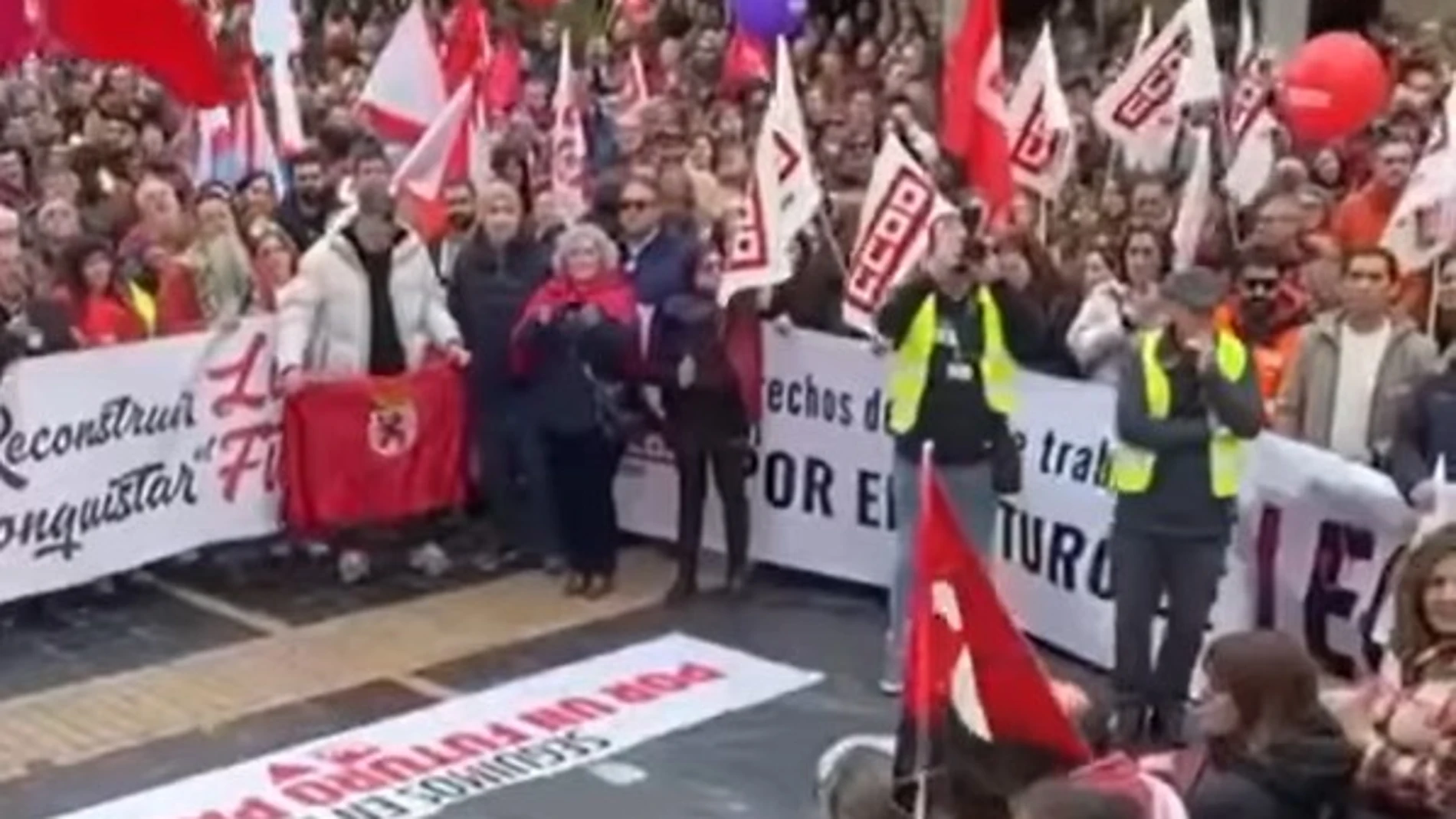 Manifestación en las calles de León del pasdo domingo donde se corearon consignas a favor de la autonomía leonesa